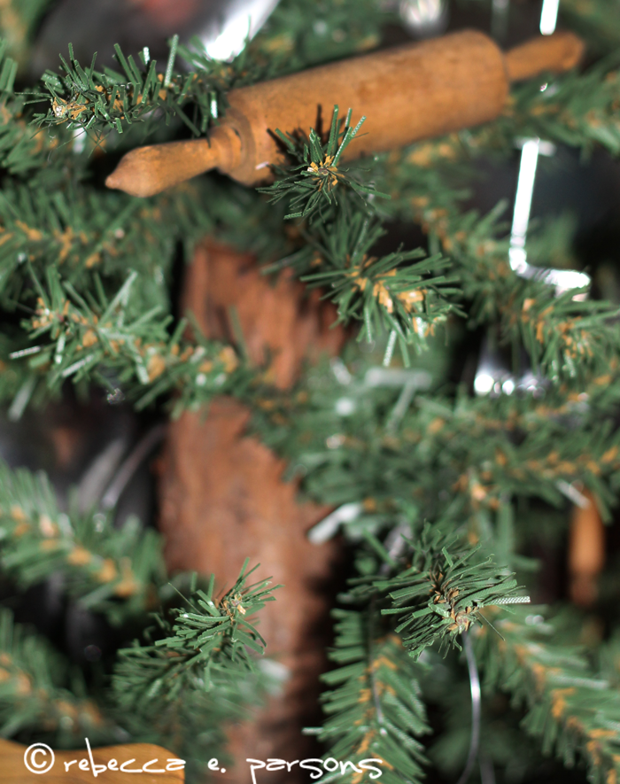 tiny-rolling-pin-kitchen-Christmas-tree